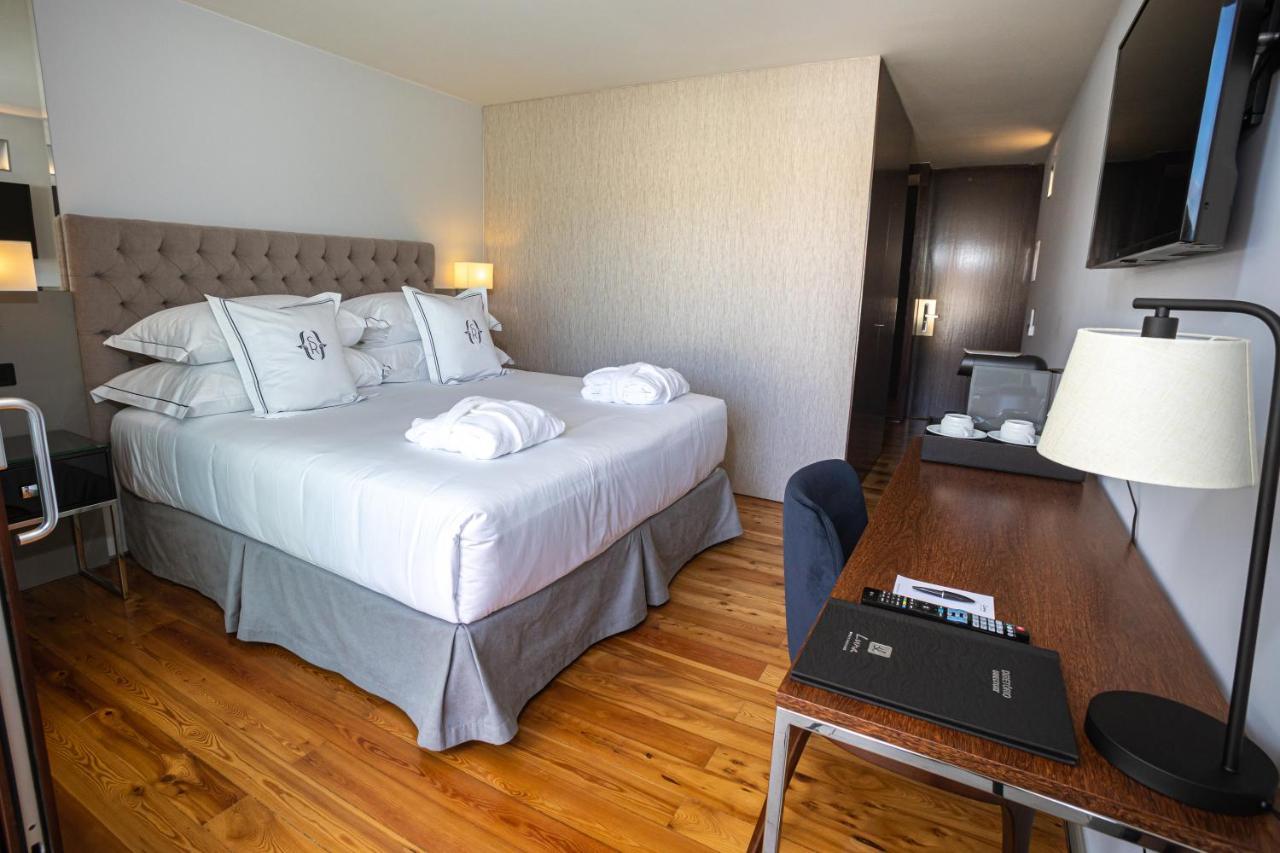 Solar Do Requeijo By Luna Hotels & Resorts Arcos de Valdevez Exterior foto A room at the hotel