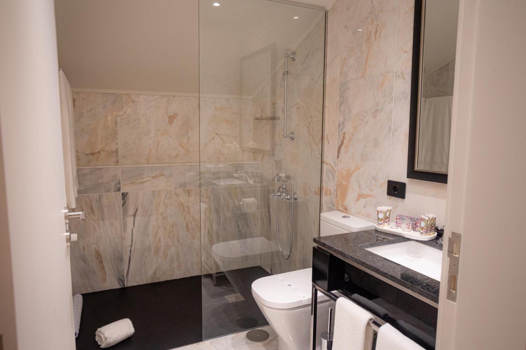 Solar Do Requeijo By Luna Hotels & Resorts Arcos de Valdevez Exterior foto A shower enclosure